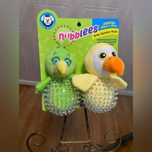 Chase 'n Chomp Nubblees  Squeaking Fetch Spiky Squeaker Plush 6.5”